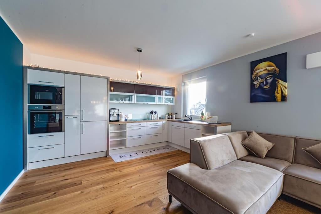 A&V Apartments Wunderschoene Penthouse Wohnung Мьорс Екстериор снимка