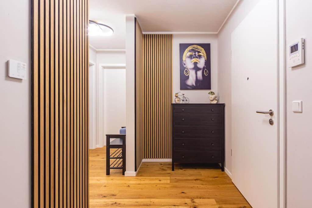 A&V Apartments Wunderschoene Penthouse Wohnung Мьорс Екстериор снимка