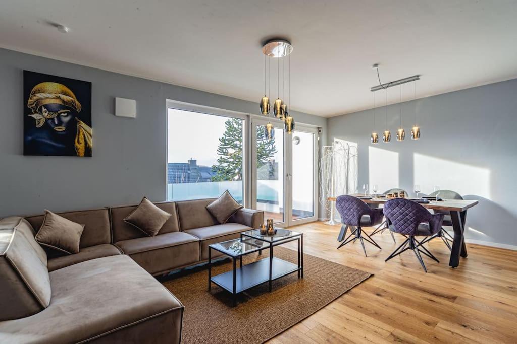 A&V Apartments Wunderschoene Penthouse Wohnung Мьорс Екстериор снимка