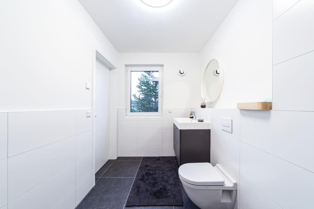 A&V Apartments Wunderschoene Penthouse Wohnung Мьорс Екстериор снимка